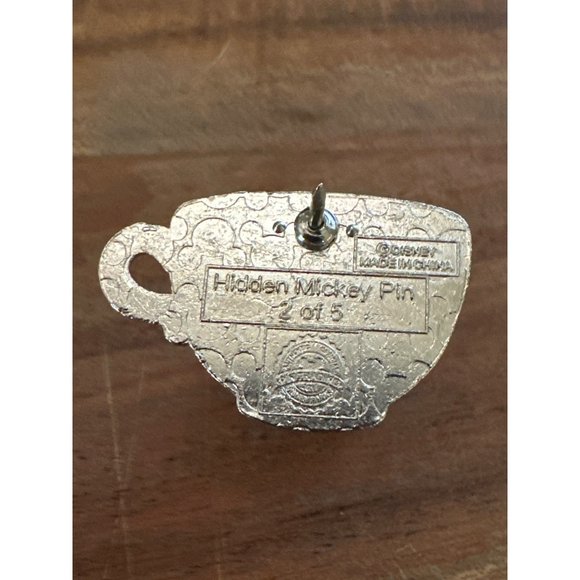 Disney Pin Mickey Trading Pin Mad Tea Party Teacup Yellow Alice in Wonderland - Picture 3 of 3
